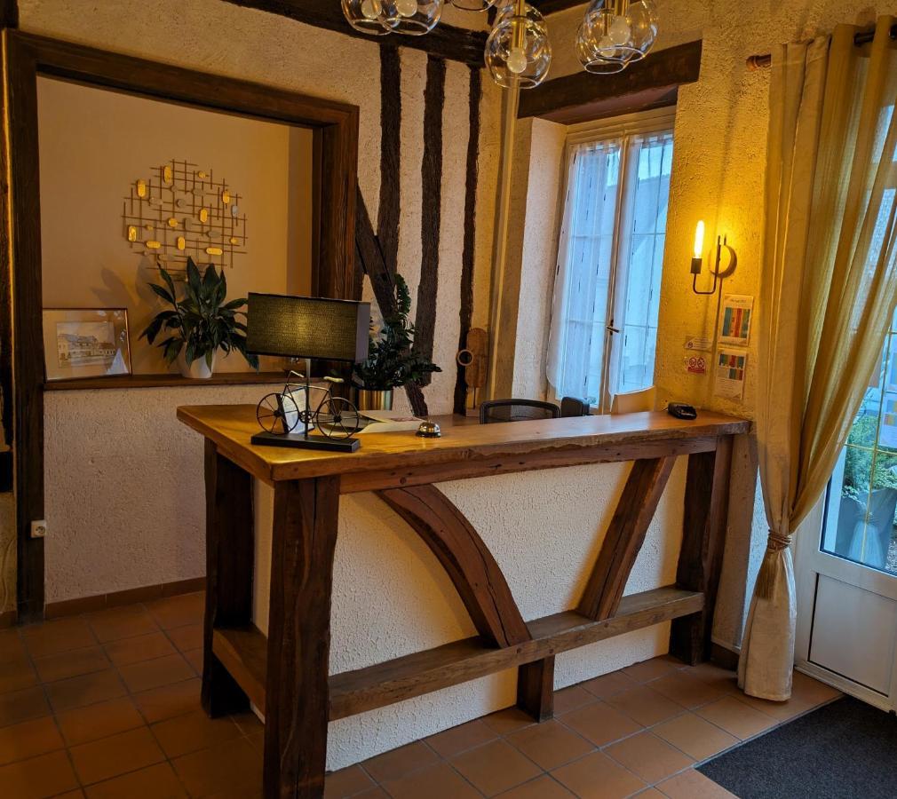 Logis Hotel Le Saint Florent Mont-pres-Chambord Luaran gambar