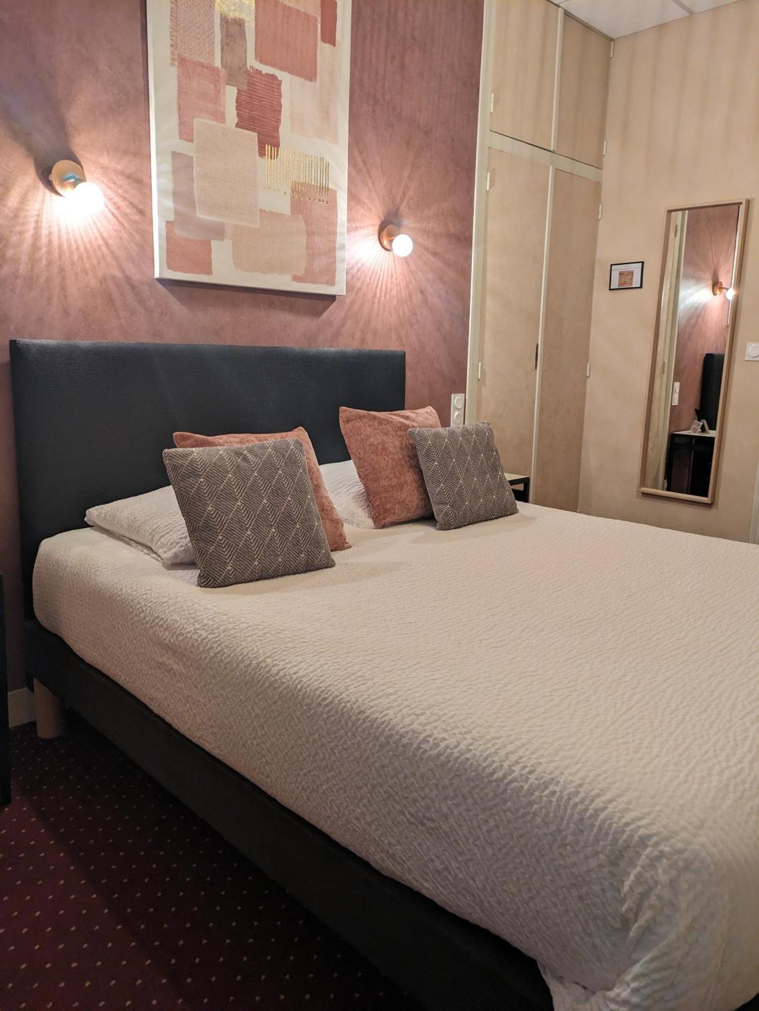Logis Hotel Le Saint Florent Mont-pres-Chambord Luaran gambar