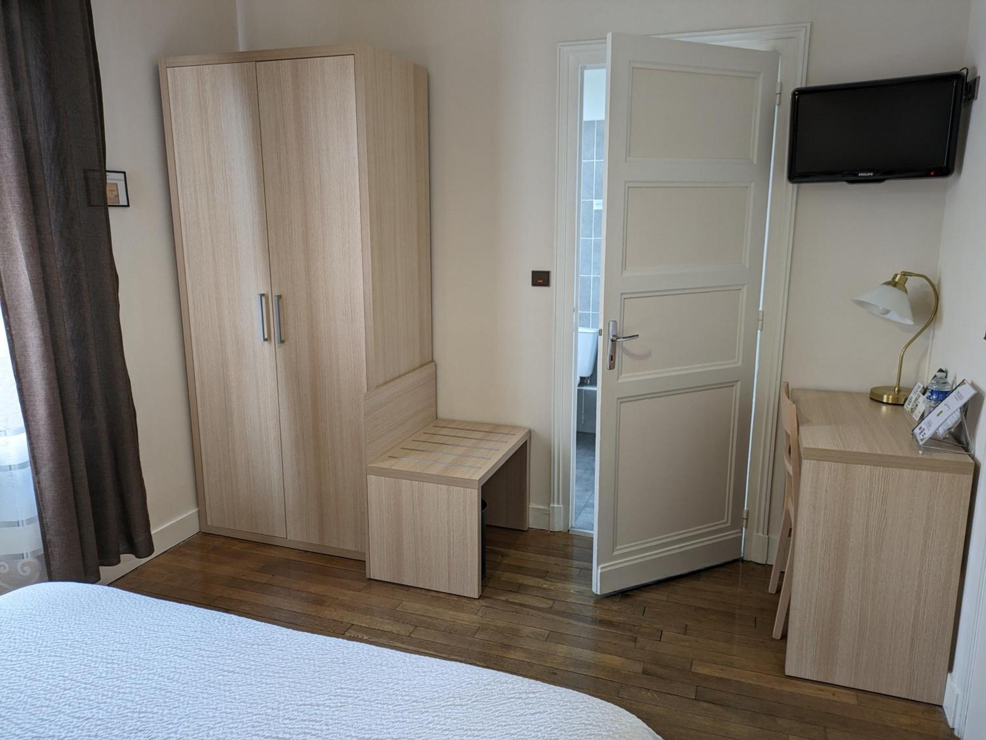 Logis Hotel Le Saint Florent Mont-pres-Chambord Luaran gambar