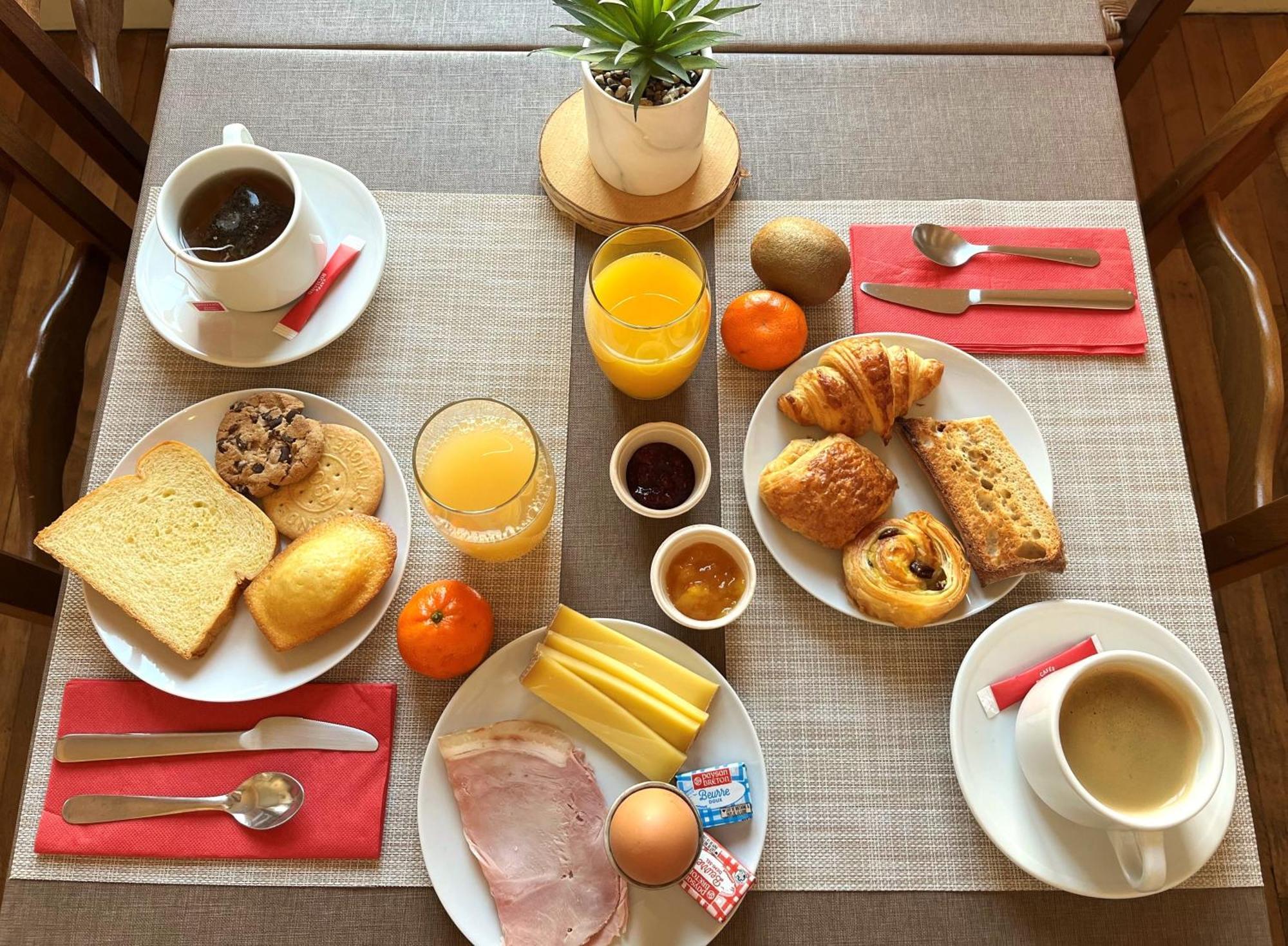 Logis Hotel Le Saint Florent Mont-pres-Chambord Luaran gambar